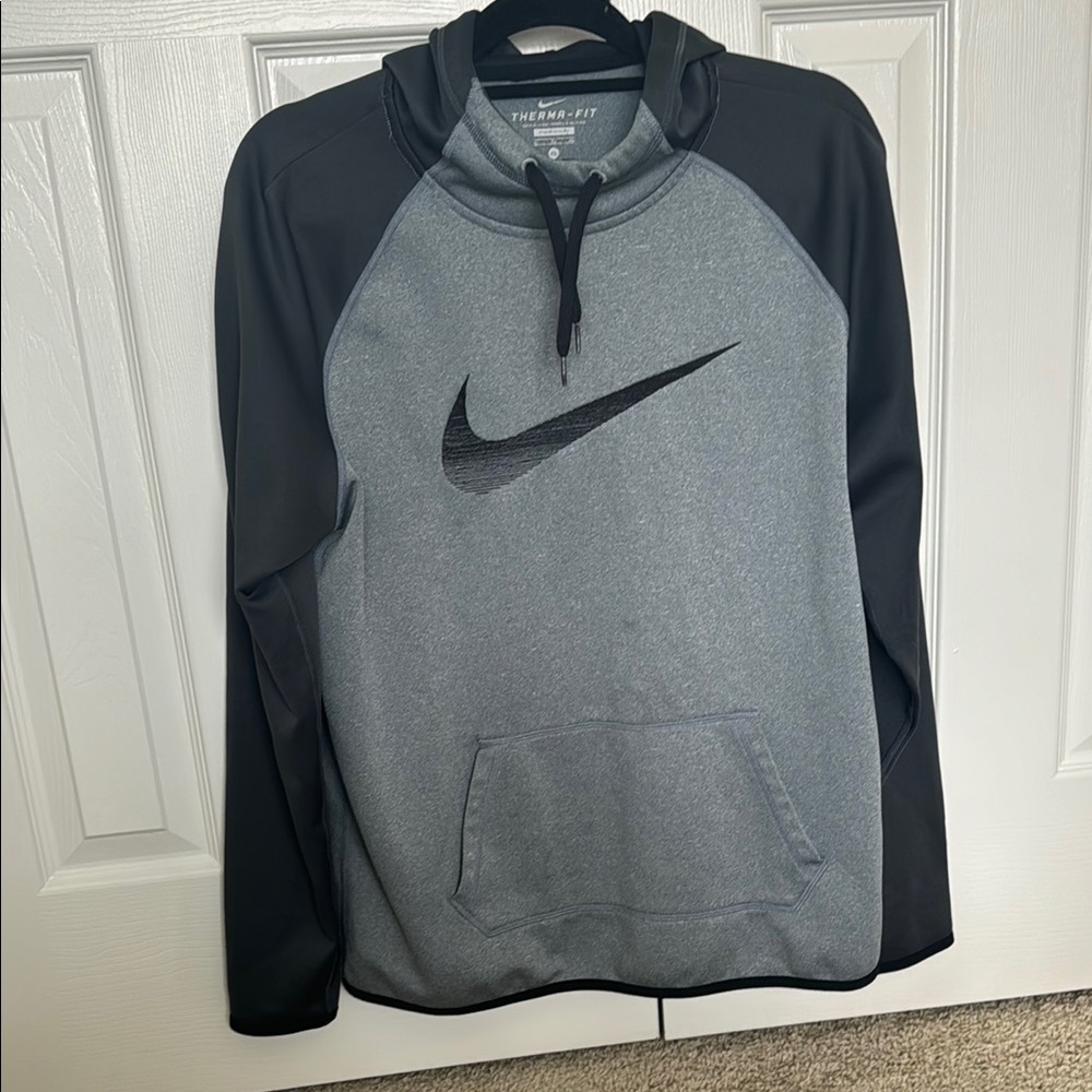 Nike Therma-Fit Black and Gray Hoodie